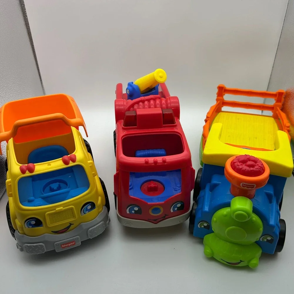 Fisher-Price Little People Vehicle Lot Dump Truck Fire Engine Train 3pc Set